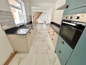 Kitchen- click for photo gallery